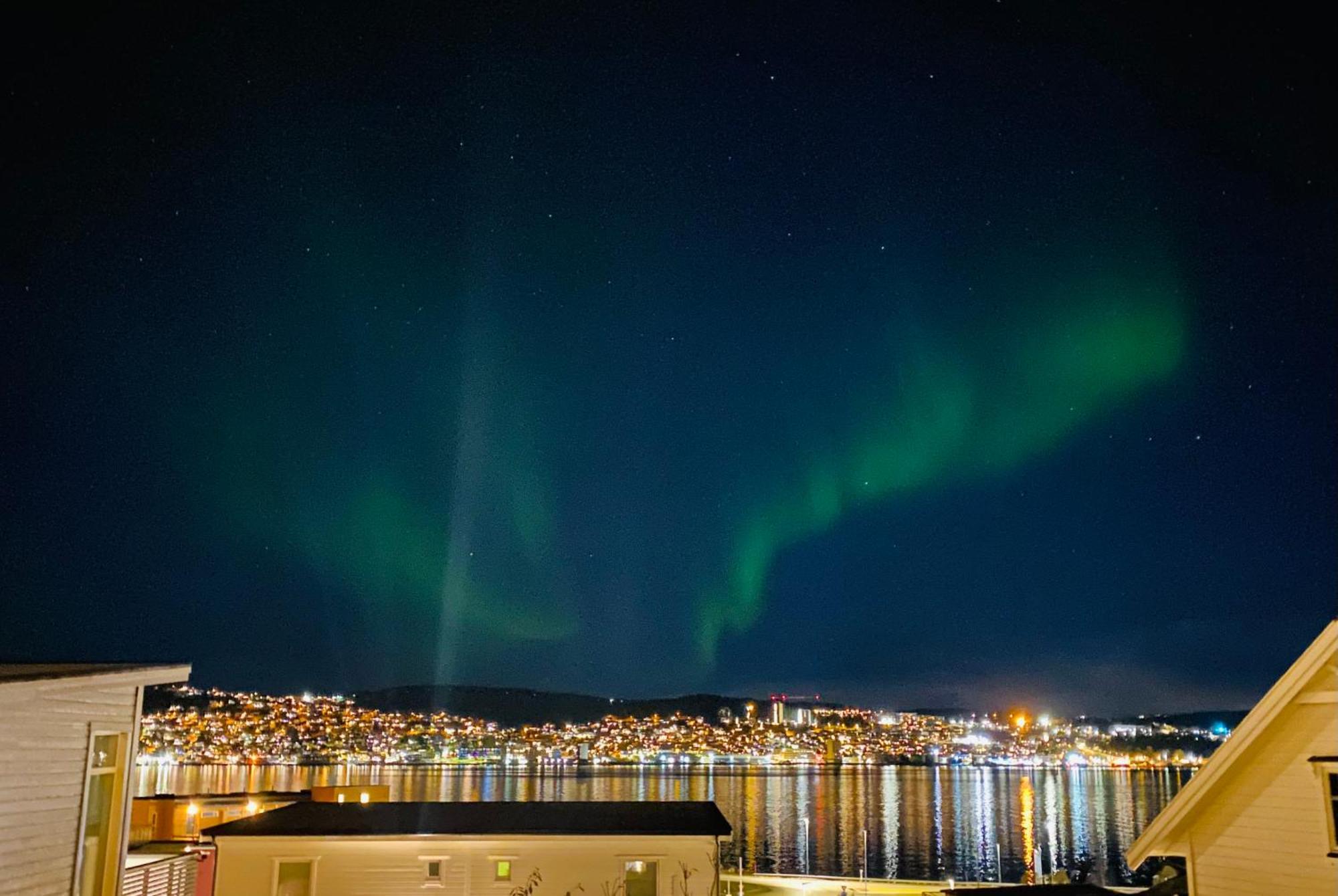 Polar Cozy Apartment - With View And Free Parking Tromsø Exterior foto